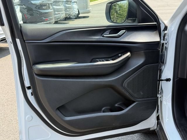 2024 Jeep Grand Cherokee L Laredo 4x4