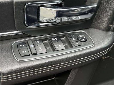 2017 RAM 1500 Laramie Crew Cab 4x4 5'7" Box