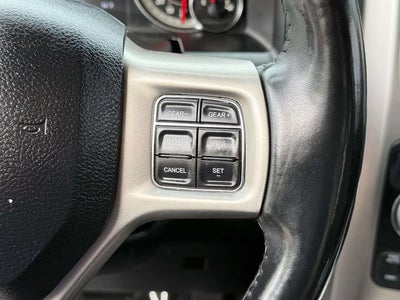 2017 RAM 1500 Laramie Crew Cab 4x4 5'7" Box