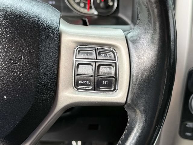 2017 RAM 1500 Laramie Crew Cab 4x4 5'7" Box