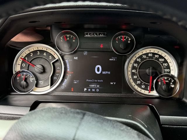 2017 RAM 1500 Laramie Crew Cab 4x4 5'7" Box