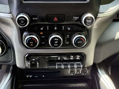 2019 RAM 1500 Big Horn/Lone Star Crew Cab 4x4 5'7" Box