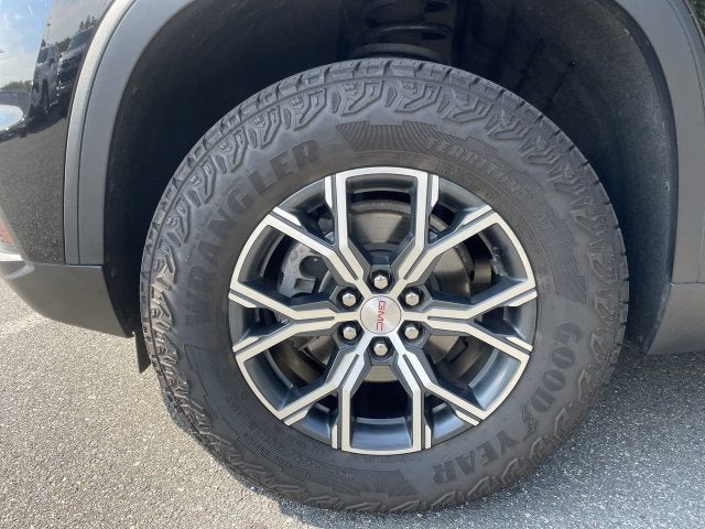 2024 GMC Acadia AT4
