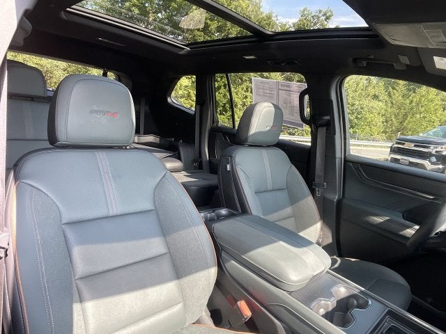 2024 GMC Acadia AT4