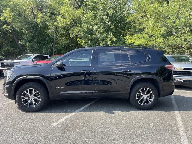 2024 GMC Acadia AT4