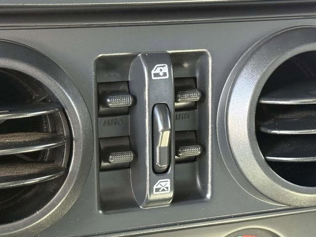 2010 Jeep Wrangler Unlimited Sport