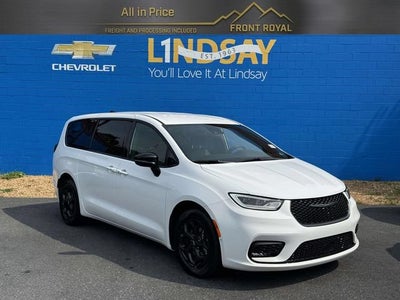 2024 Chrysler Pacifica Hybrid S Appearance Pkg