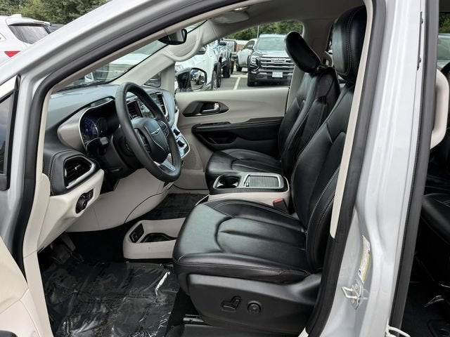 2024 Chrysler Pacifica Hybrid Select