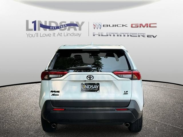 2022 Toyota RAV4 LE