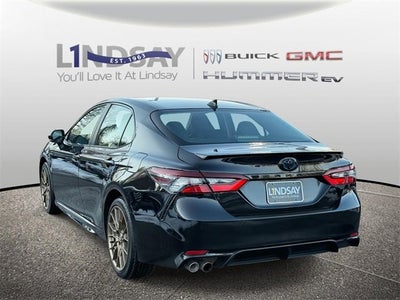 2024 Toyota Camry Hybrid SE