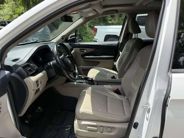 2020 Honda Pilot AWD Touring 8 Passenger