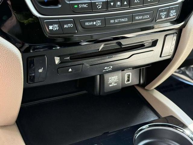 2020 Honda Pilot AWD Touring 8 Passenger