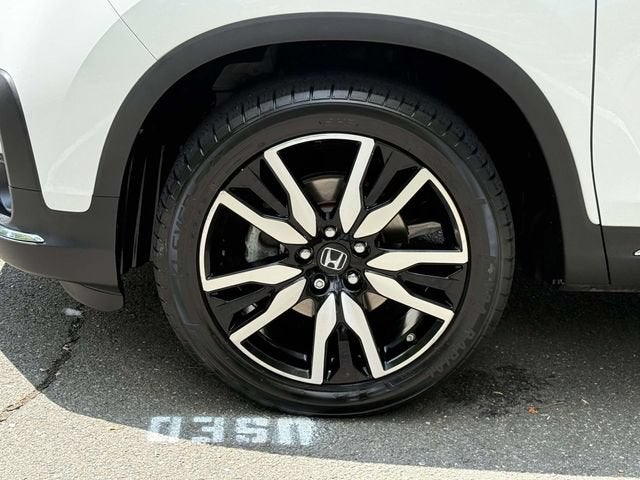 2020 Honda Pilot AWD Touring 8 Passenger