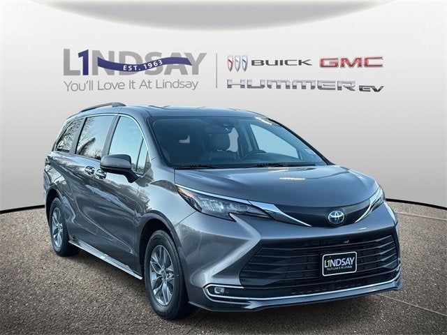 2024 Toyota Sienna XLE