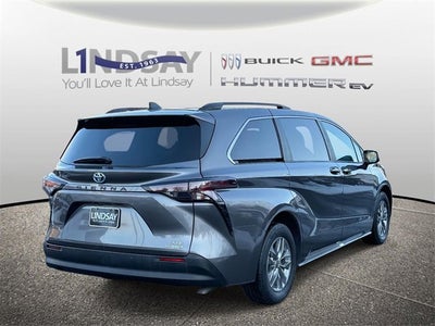 2024 Toyota Sienna XLE
