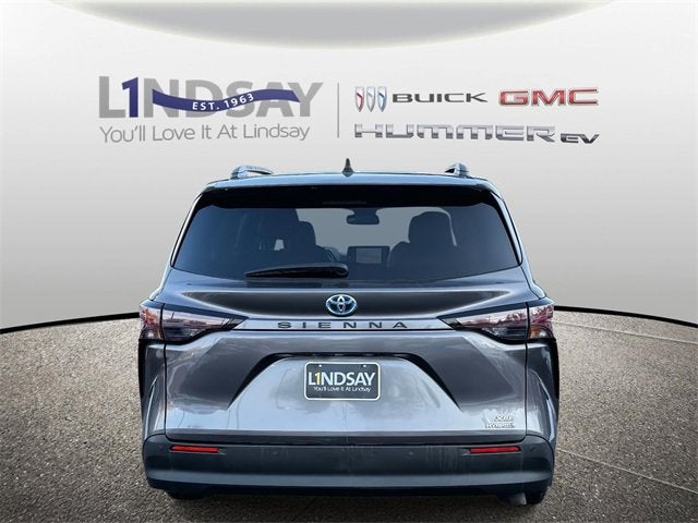 2024 Toyota Sienna XLE