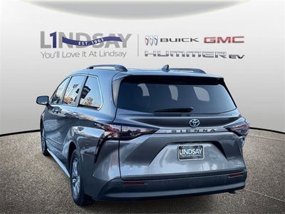 2024 Toyota Sienna XLE
