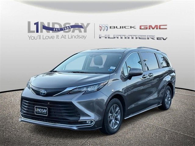 2024 Toyota Sienna XLE