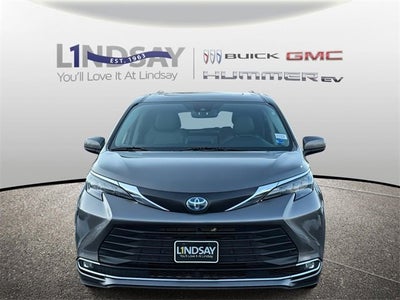 2024 Toyota Sienna XLE