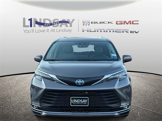 2024 Toyota Sienna XLE