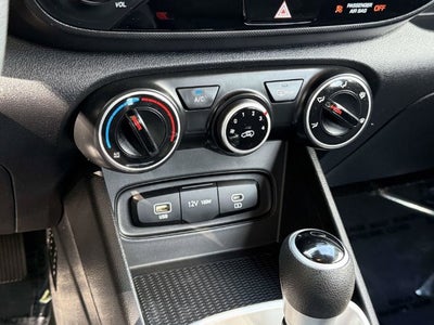2023 Hyundai Lugar SE