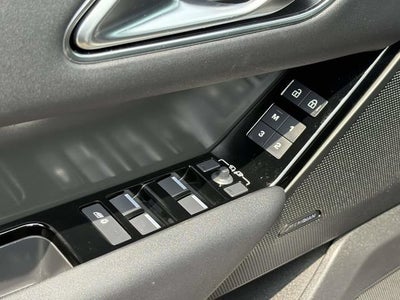 2025 Land Rover Range Rover Velar Dynamic SE
