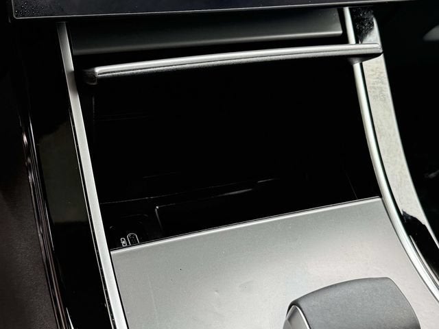 2025 Land Rover Range Rover Velar Dynamic SE