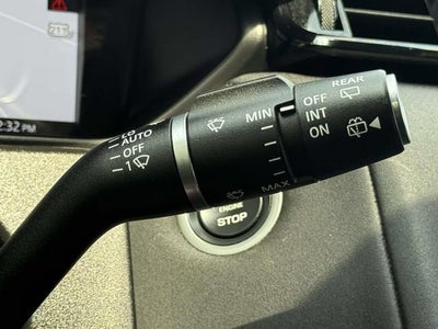 2025 Land Rover Range Rover Velar Dynamic SE
