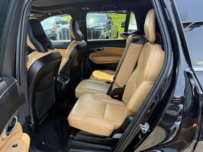 2022 Volvo XC90 T6 Inscription 7 Passenger