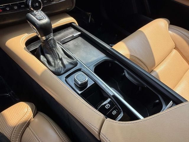 2022 Volvo XC90 T6 Inscription 7 Passenger