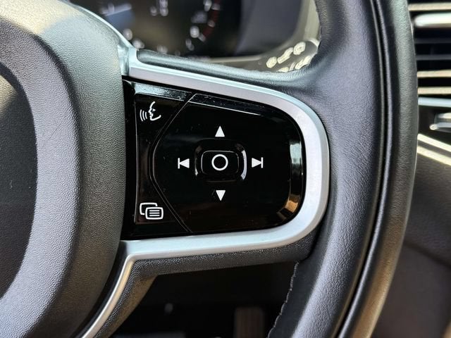 2022 Volvo XC90 T6 Inscription 7 Passenger