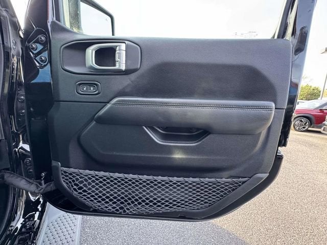 2020 Jeep Wrangler Unlimited Sahara Altitude 4x4