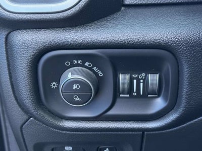2019 RAM 1500 Big Horn/Lone Star Crew Cab 4x4 6'4" Box