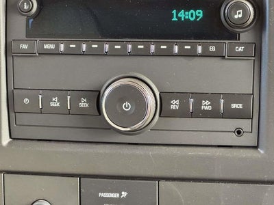 2025 Chevrolet Express Passenger 1LT