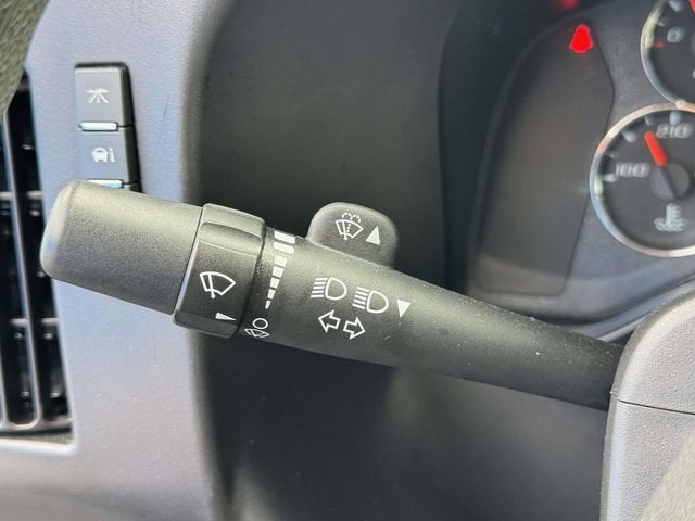 2025 Chevrolet Express Passenger 1LT