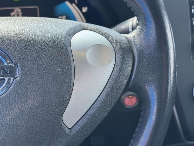 2013 Nissan LEAF S