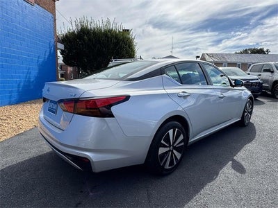 2022 Nissan Altima 2.5 SV