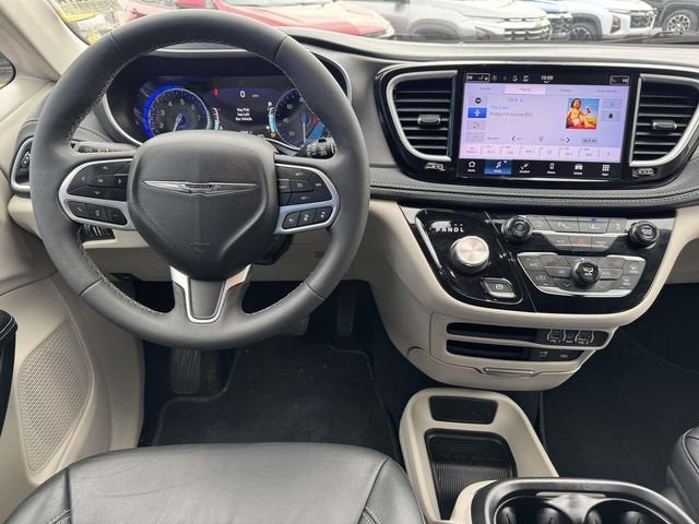 2022 Chrysler Pacifica Touring L AWD