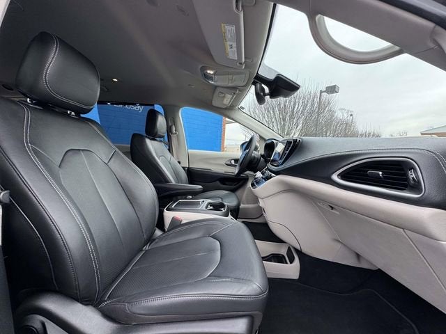 2022 Chrysler Pacifica Touring L AWD