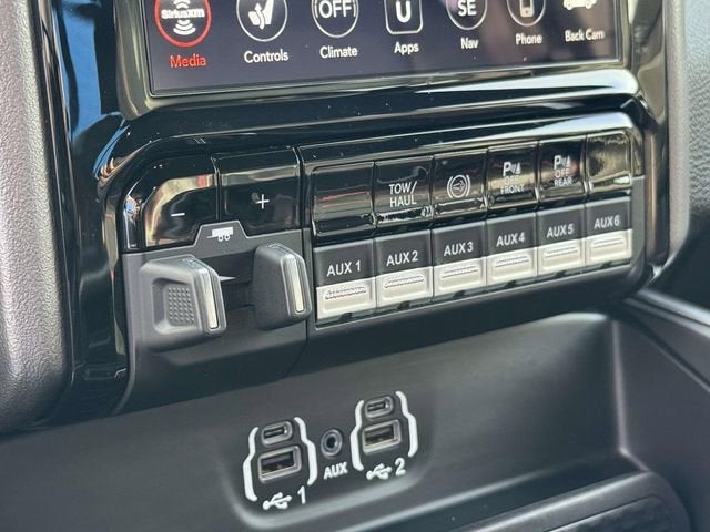 2021 RAM 2500 Big Horn Crew Cab 4x4 6'4" Box