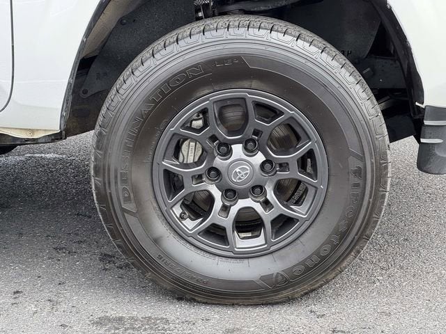 2023 Toyota Tacoma 4WD SR