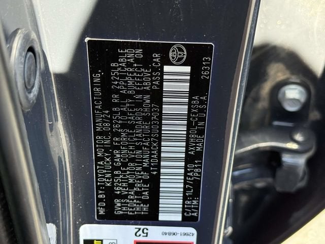 2025 Toyota Camry SE