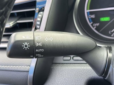 2024 Toyota Camry Hybrid SE
