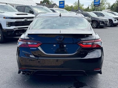 2024 Toyota Camry Hybrid SE