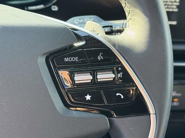 2023 Kia Niro EX