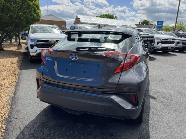 2022 Toyota C-HR XLE