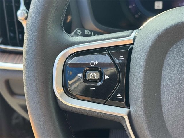 2023 Volvo V60 Cross Country Plus