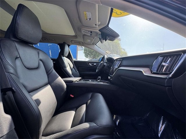 2023 Volvo V60 Cross Country Plus